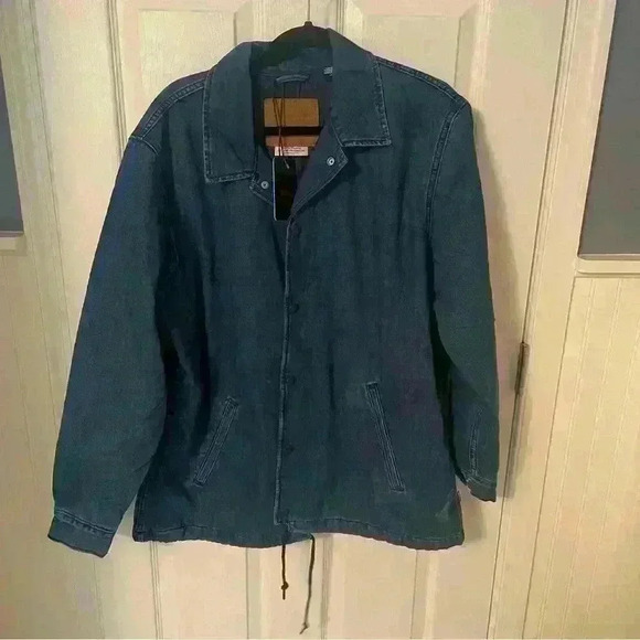 Levi's Other - NWT LEVIS Brisbane Coaches Denim Jacket Oversized Size Large